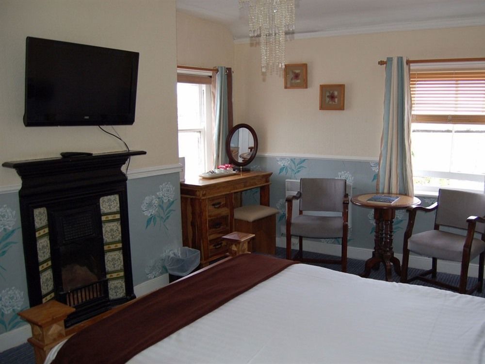 Schooner Hotel Алнмут Екстериор снимка