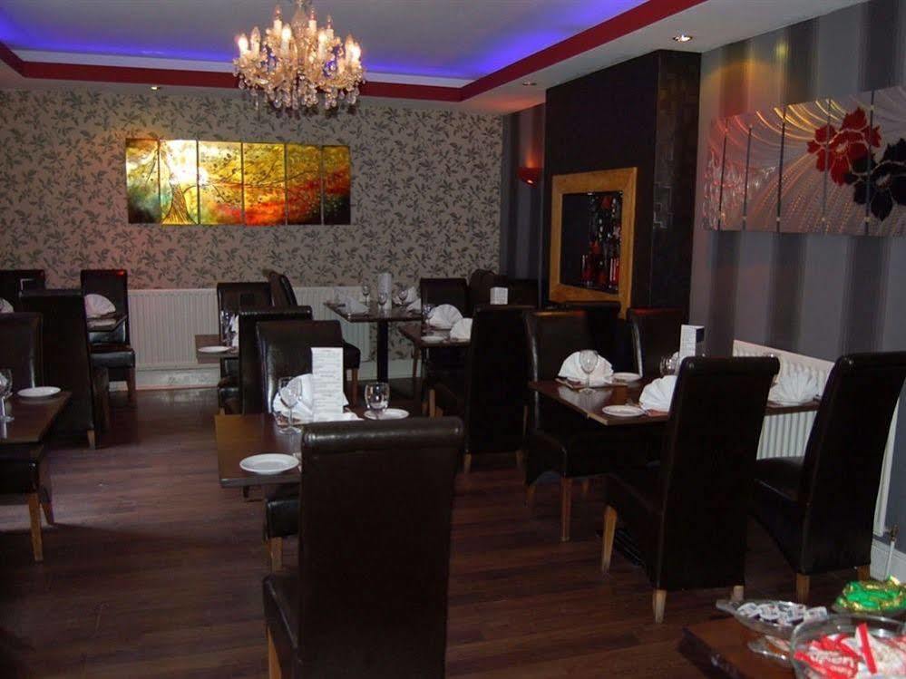 Schooner Hotel Алнмут Екстериор снимка