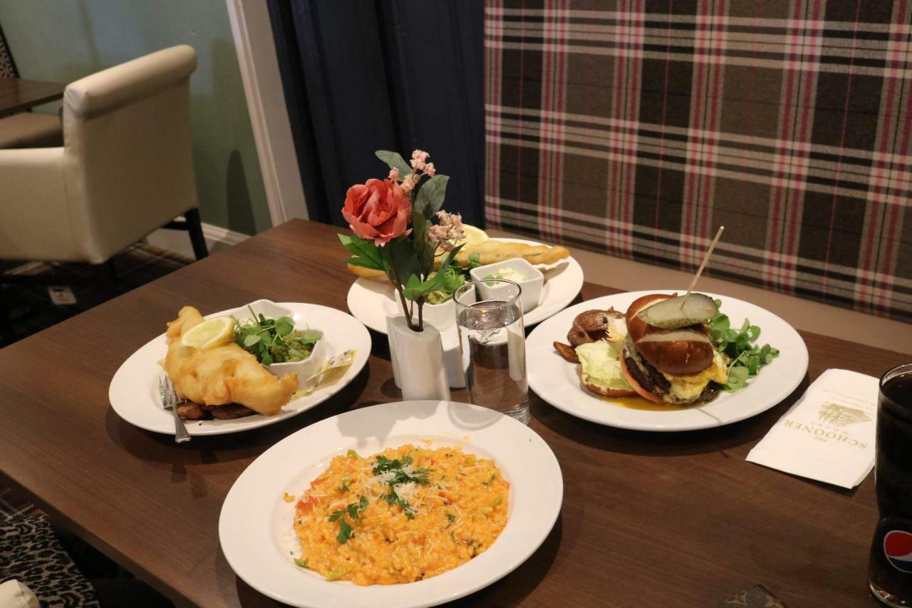 Schooner Hotel Алнмут Екстериор снимка